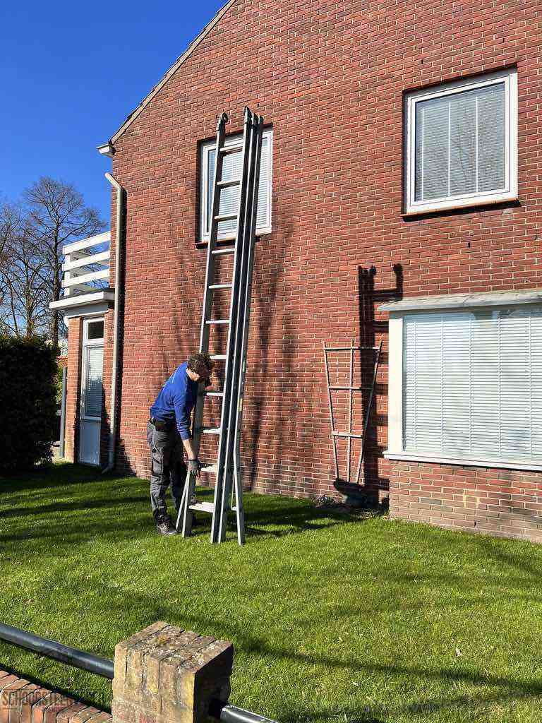 Drenthe schoorsteenveger huis ladder